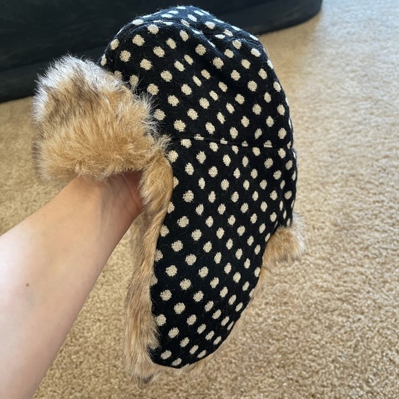 AE winter hat - Picture 3 of 3